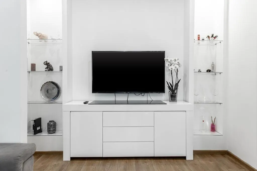 Home Suite Bande Nere Milan 0*,  Italy